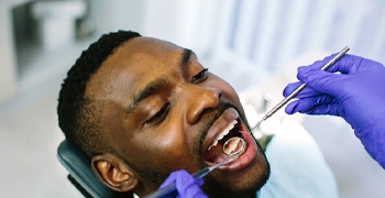 Man visiting an emergency dental office in Tallahassee for checkup